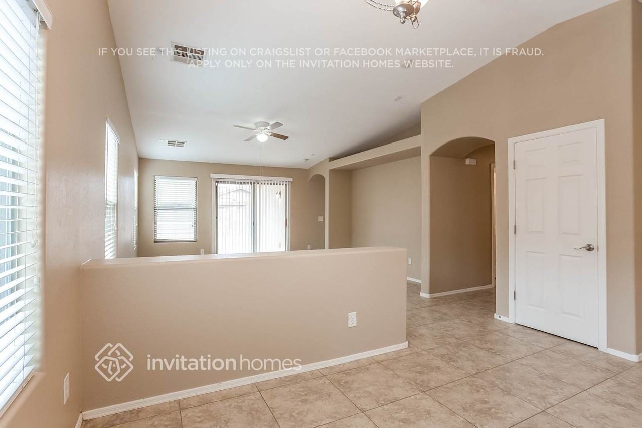 45373 W Desert Garden Rd - Photo 4 of 15