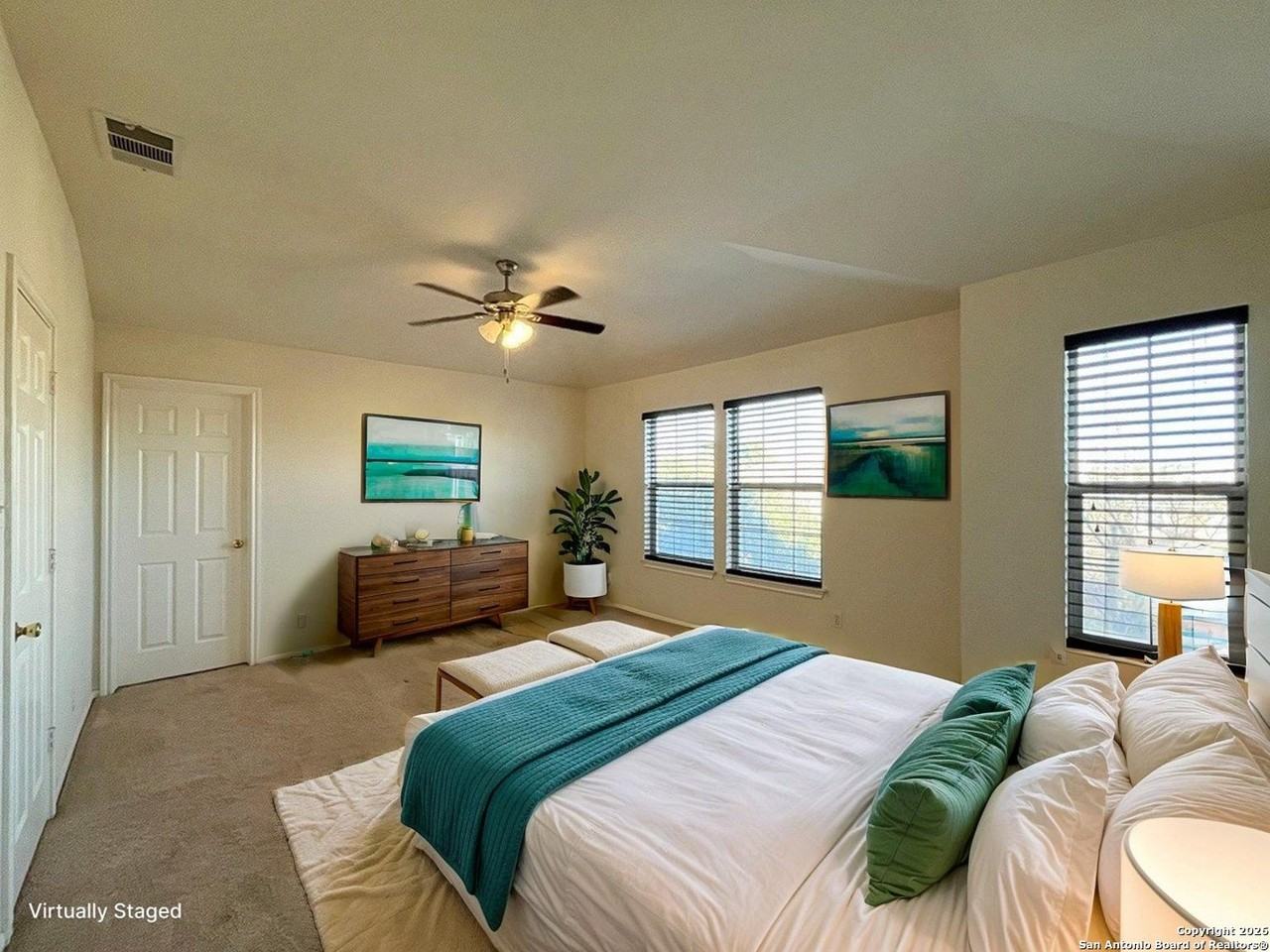 22019 Goldcrest Run - Photo 4 of 39