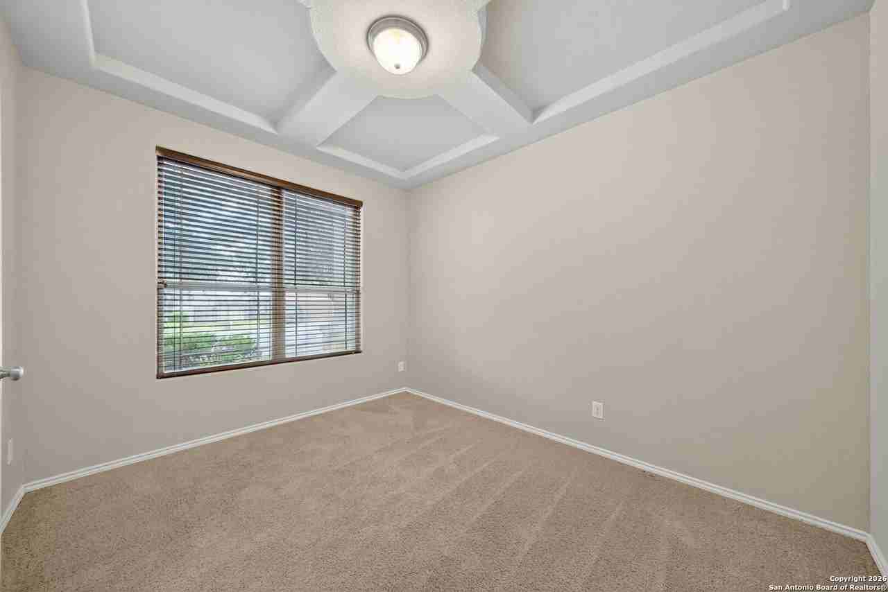 10405 Macarthur Way - Photo 6 of 33