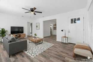 2530 W Mistletoe Ave - Photo 1 of 1