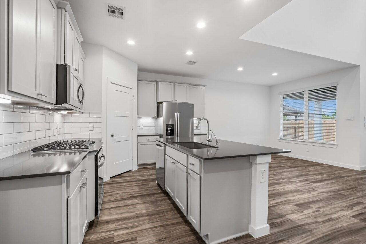 13328 Bear Creek Ct - Photo 6 of 28