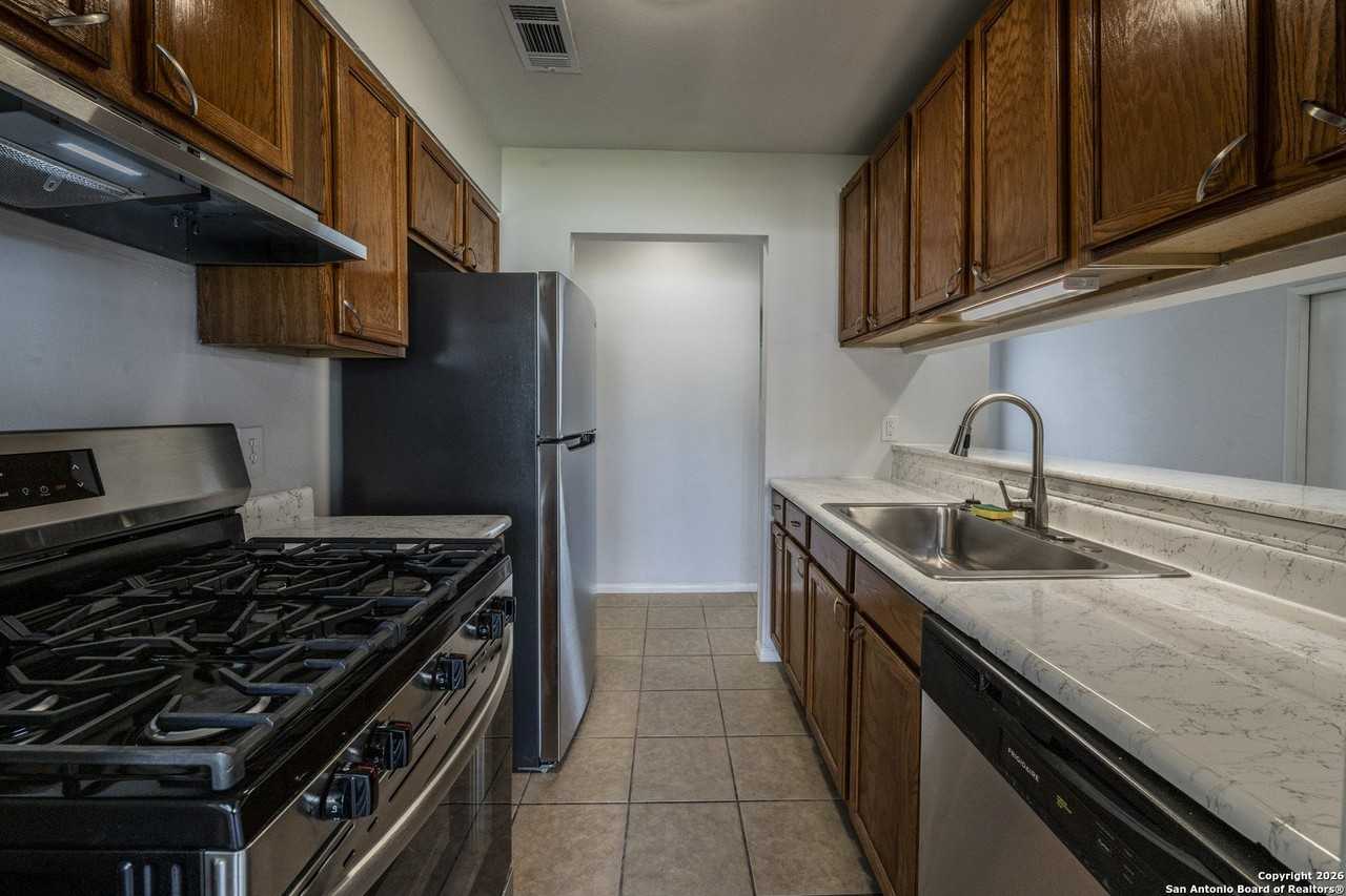 7215 Marble Creek Dr - Photo 6 of 27