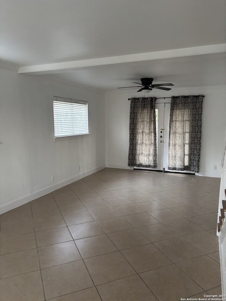 7410 Westlyn Dr - Photo 4 of 15