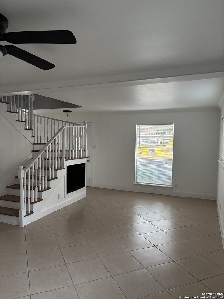 7410 Westlyn Dr - Photo 5 of 15