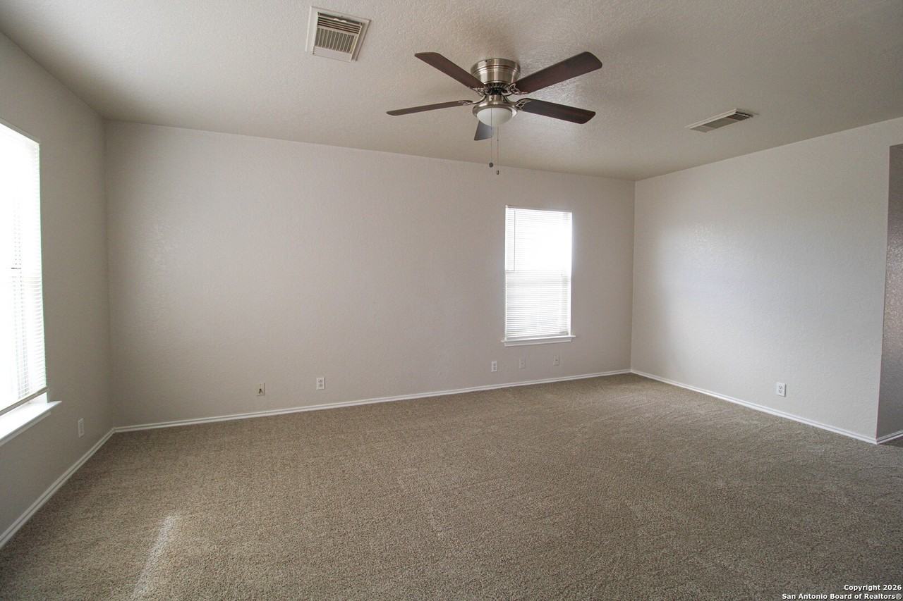 9 Great Hills Dr - Photo 2 of 37