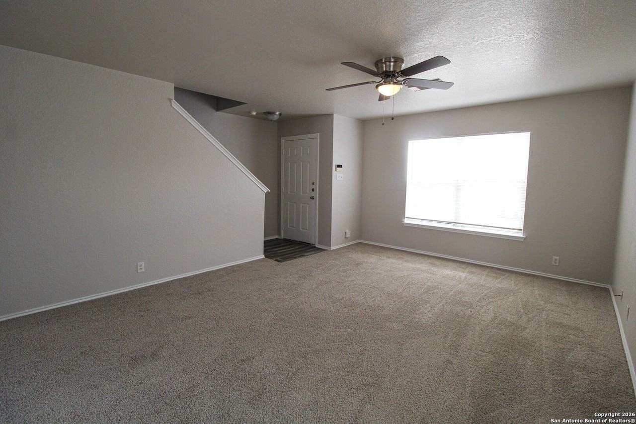 9 Great Hills Dr - Photo 5 of 37