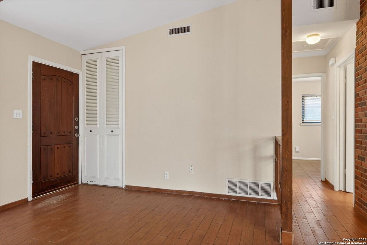 4022 Ramsgate St - Photo 4 of 27