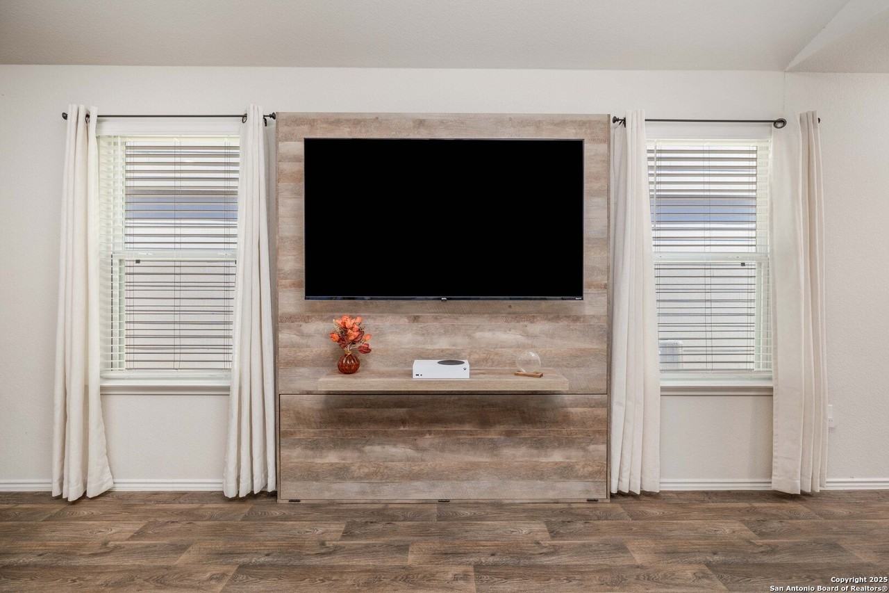 1708 Chianti Pass - Photo 4 of 22