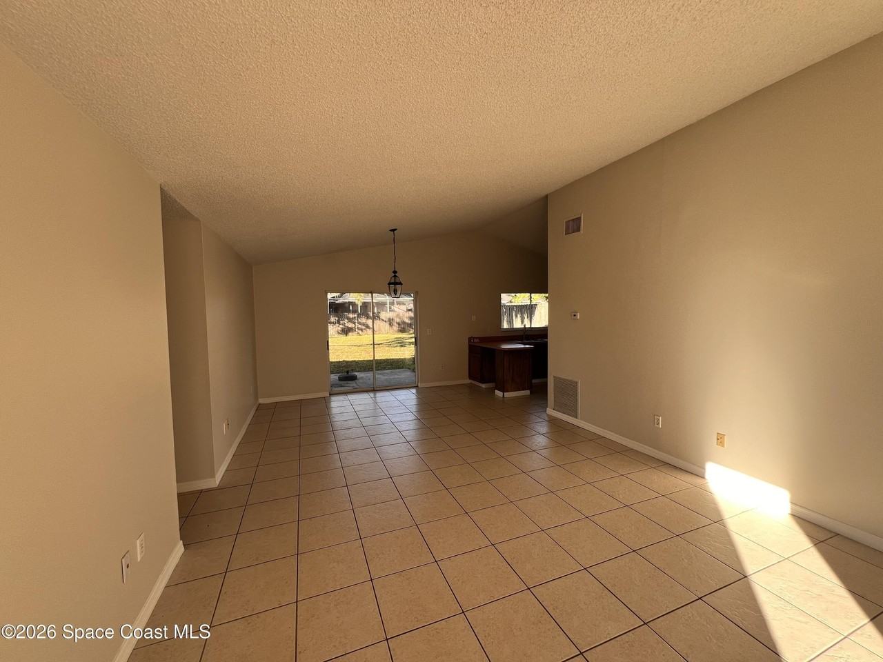 1163 Beacon St Nw - Photo 6 of 12