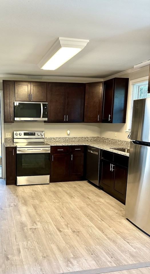 517 May Dr - Photo 4 of 19