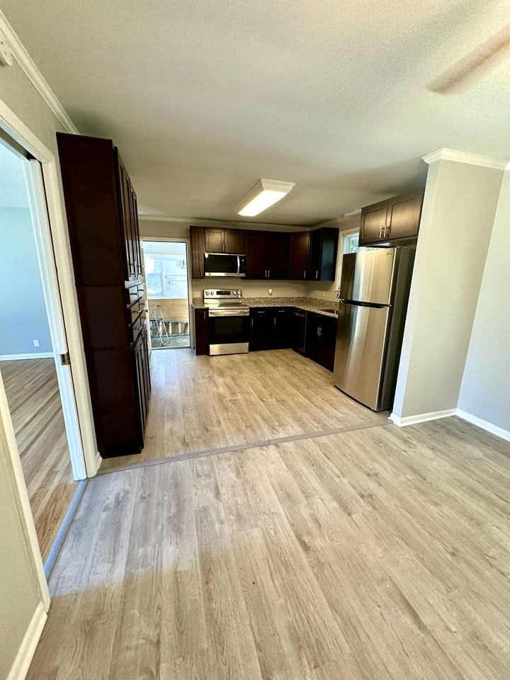 517 May Dr - Photo 6 of 19