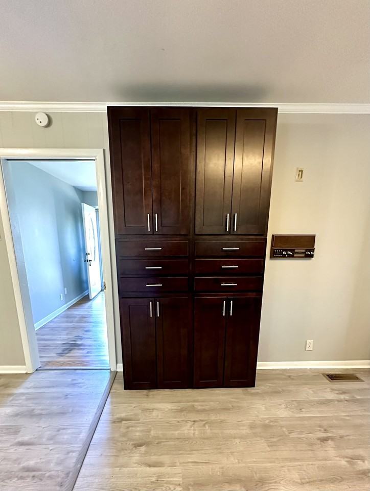 517 May Dr - Photo 7 of 19