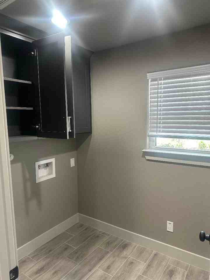 340 N 9th St - Photo 5 of 10