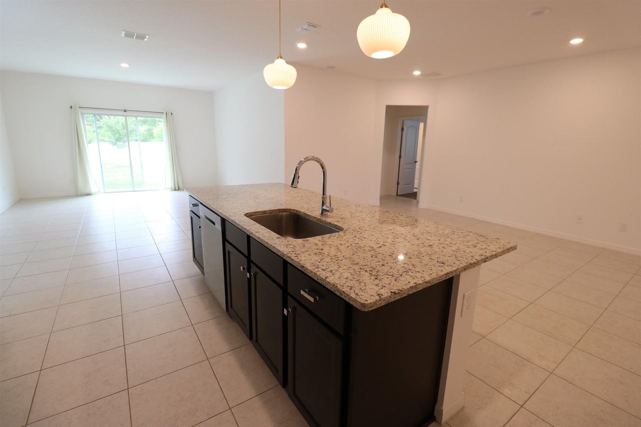 311 Sandstone Dr - Photo 6 of 20