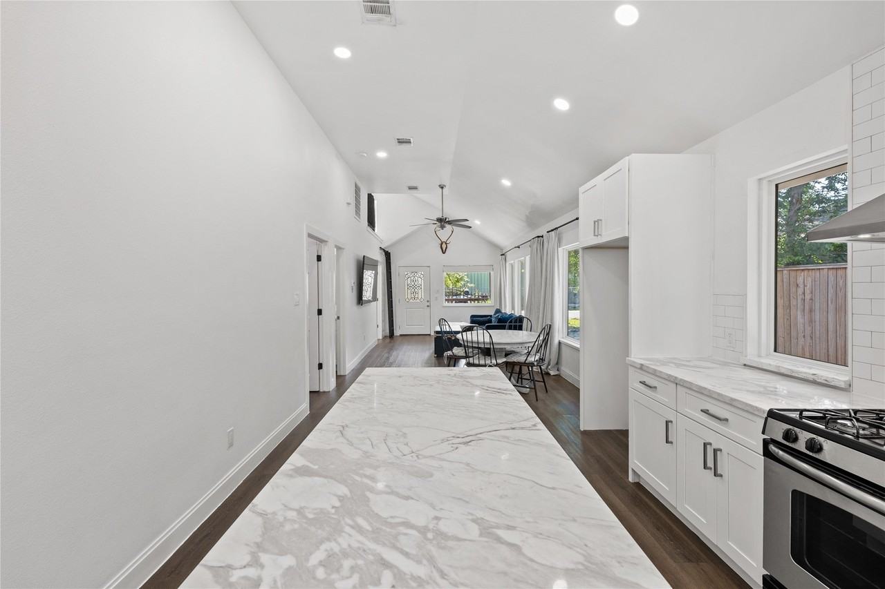 3211 Cochran St - Photo 7 of 33