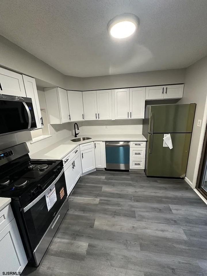 225 W Leeds Ave - Photo 5 of 15