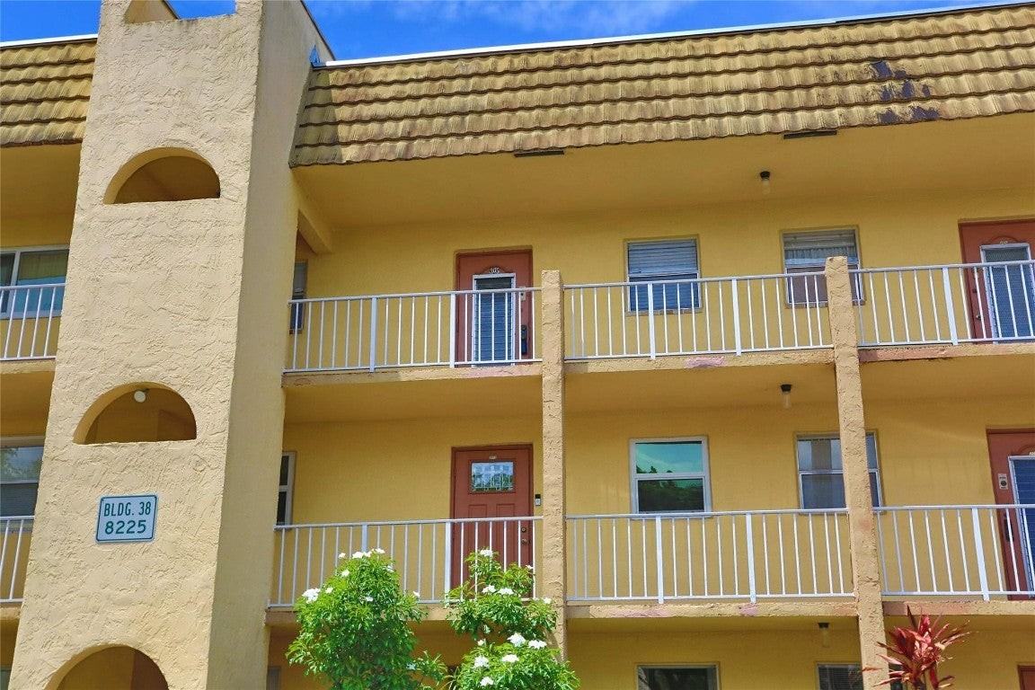 8225 Sunrise Lakes Blvd - Photo 4 of 41