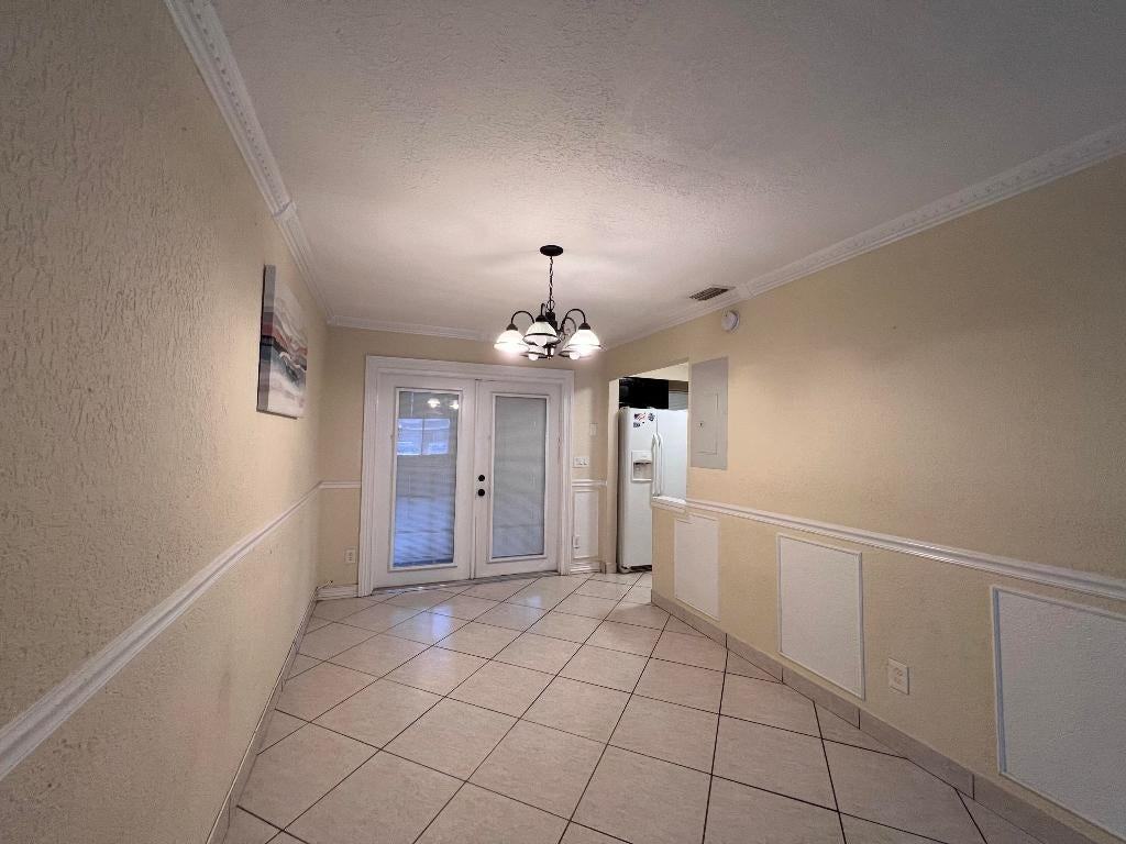 5202 Bayside Dr - Photo 7 of 30