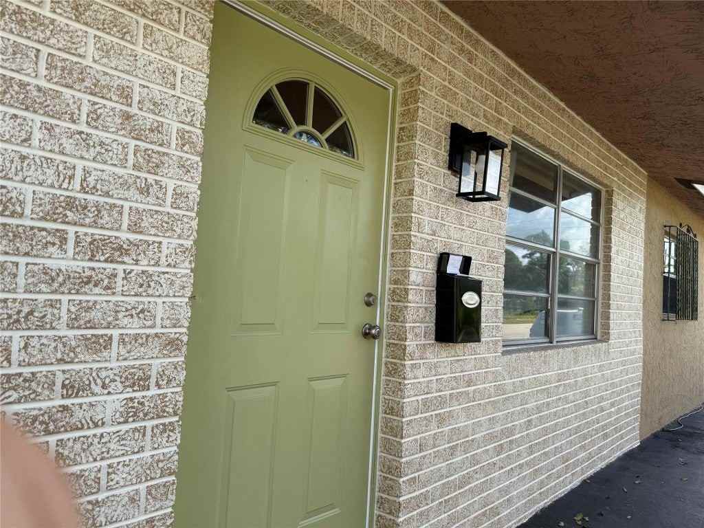 602 Ne 38th St - Photo 2 of 31