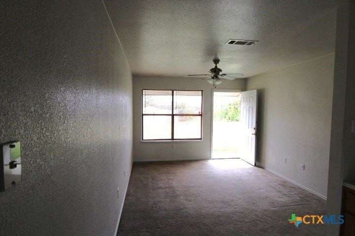 704 N 4th St - Photo 3 of 6