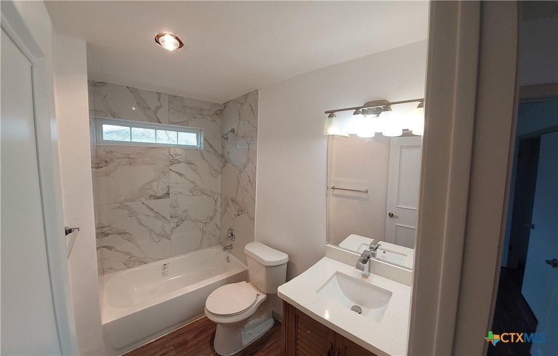 1706 Creek Bend Cir - Photo 4 of 18