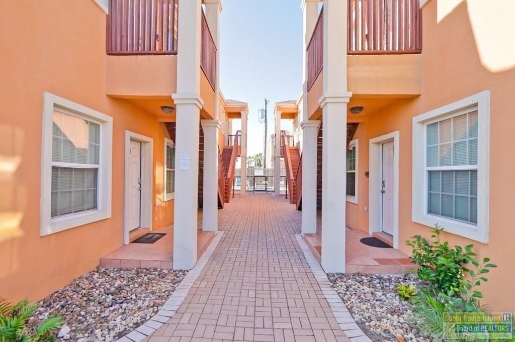 102 E Capricorn Dr - Photo 2 of 21