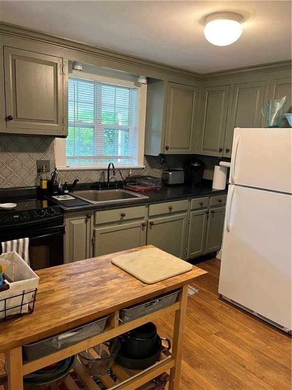 381 3rd Beach Rd - Photo 6 of 15