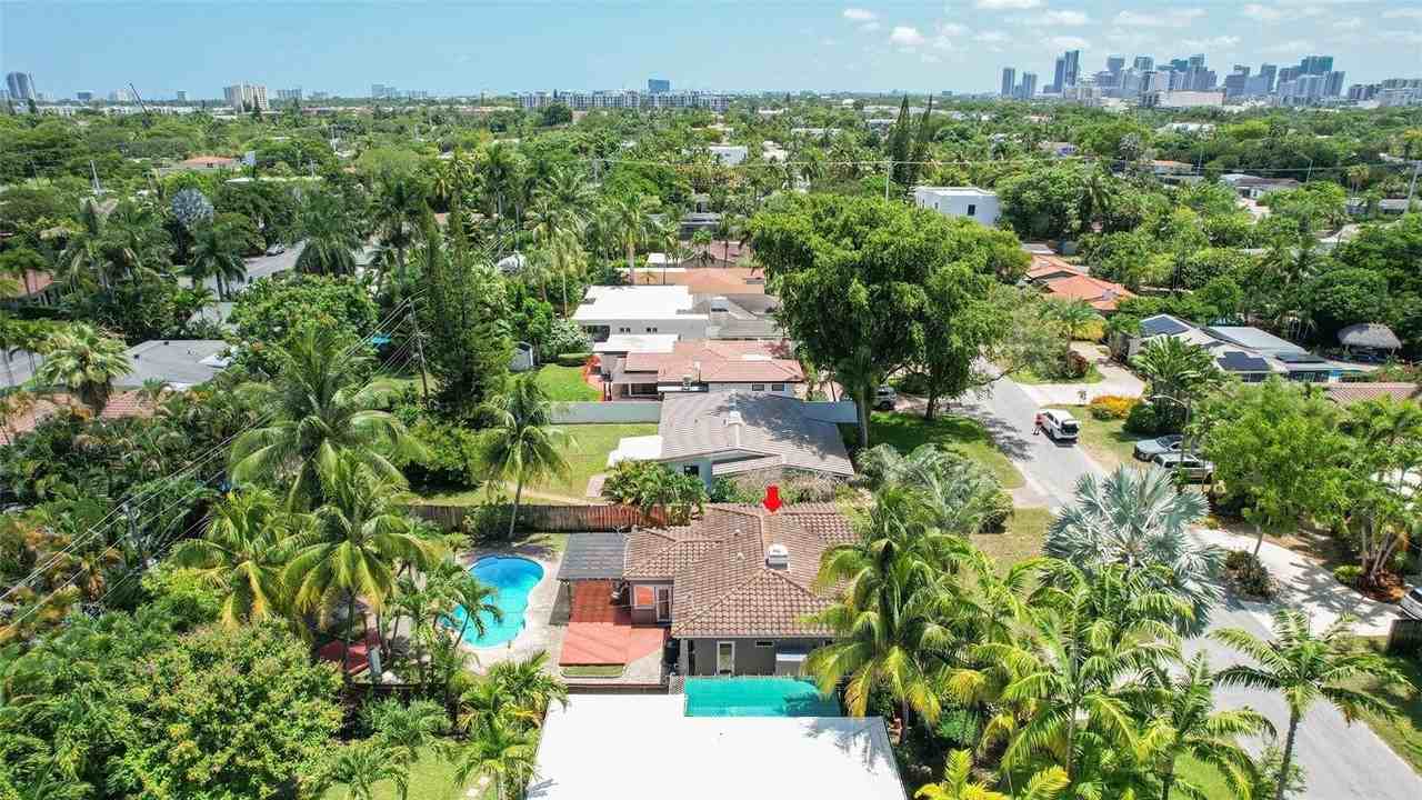 1434 Ne 16th Ave - Photo 2 of 41