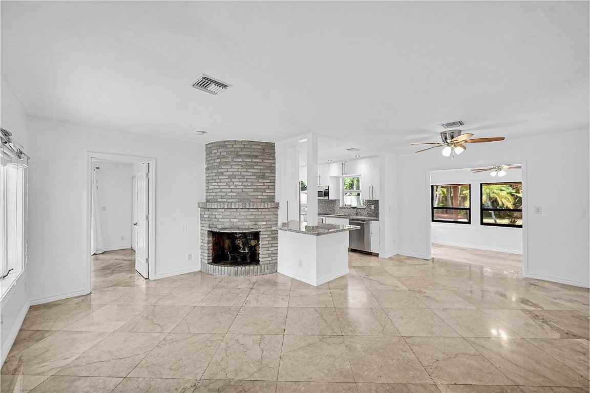 1434 Ne 16th Ave - Photo 3 of 41