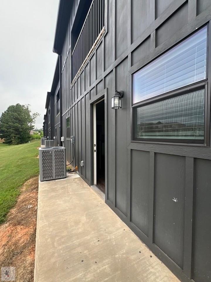 3468 Brooke Pl - Photo 7 of 10