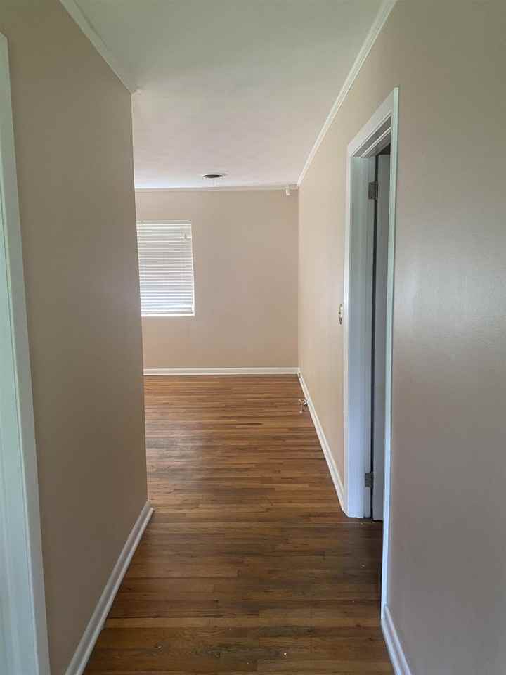 2073 Hollywood Dr - Photo 5 of 27