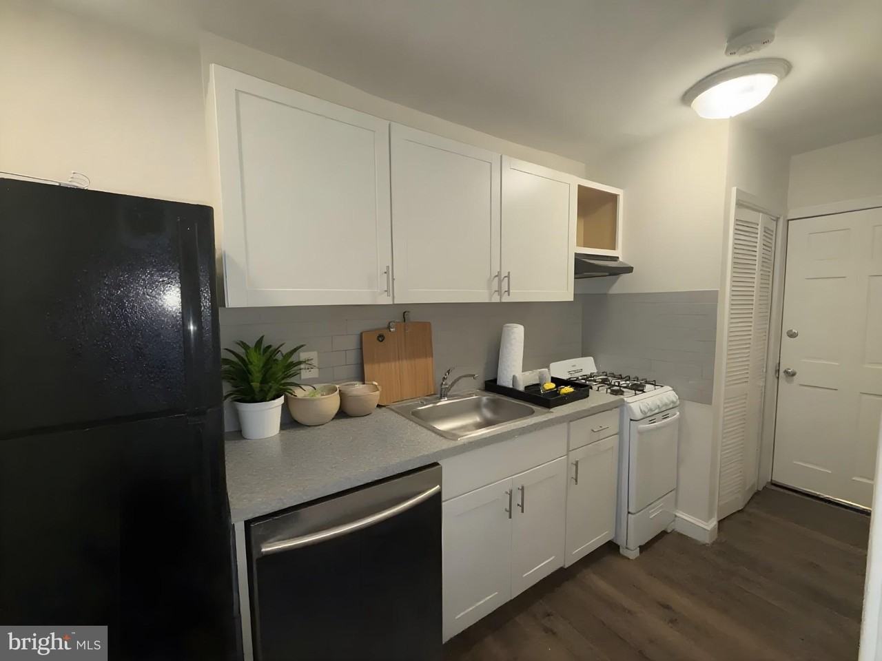 102 O St Sw #1 - Photo 5 of 5