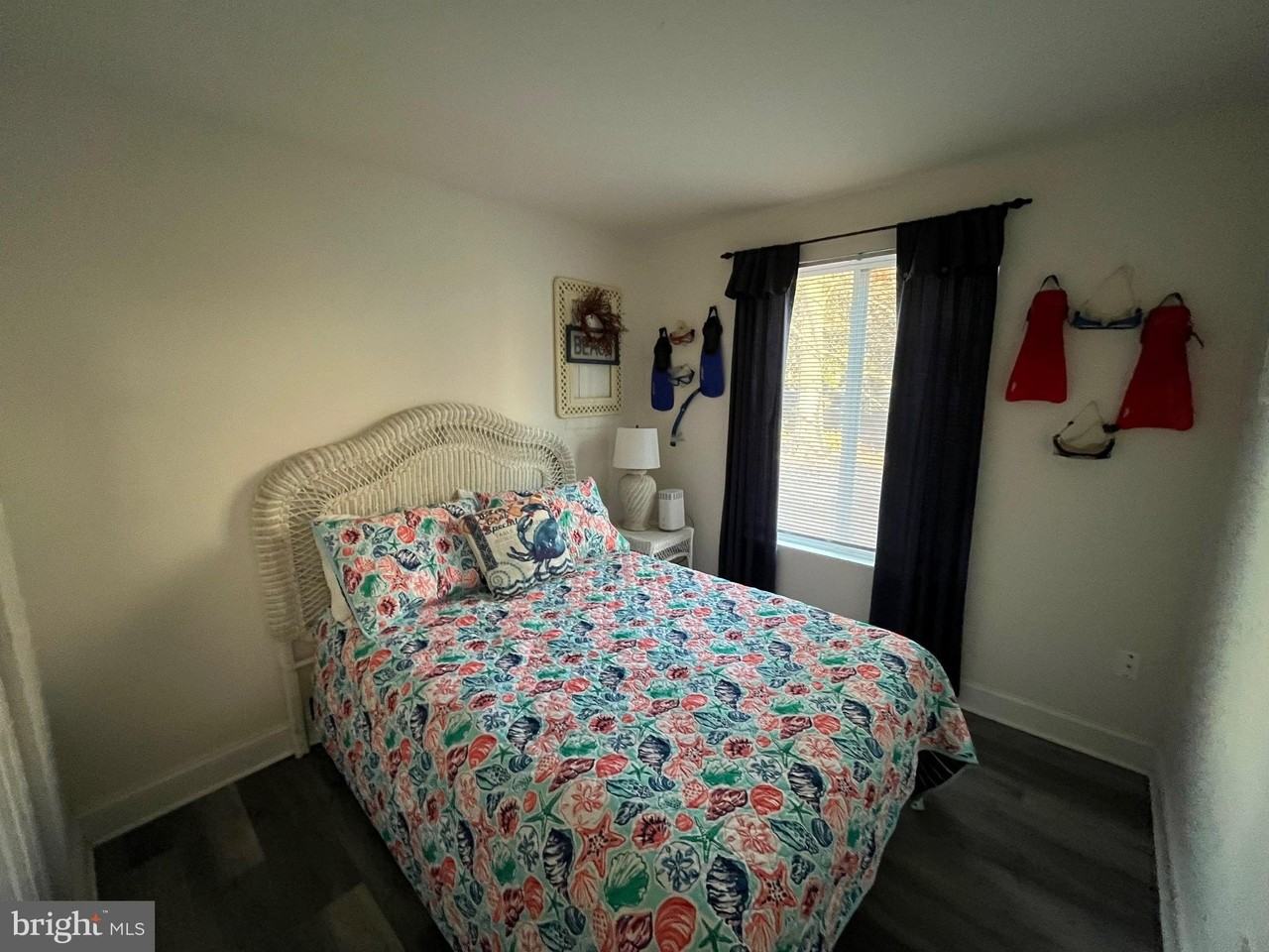 22740 Holly Way W - Photo 6 of 8