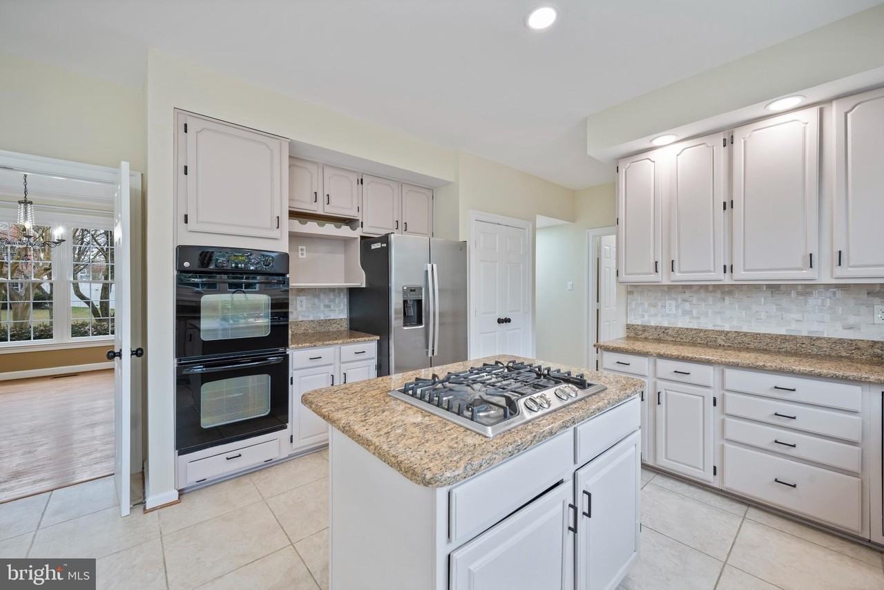 1324 Pleasant Meadow Rd - Photo 6 of 34