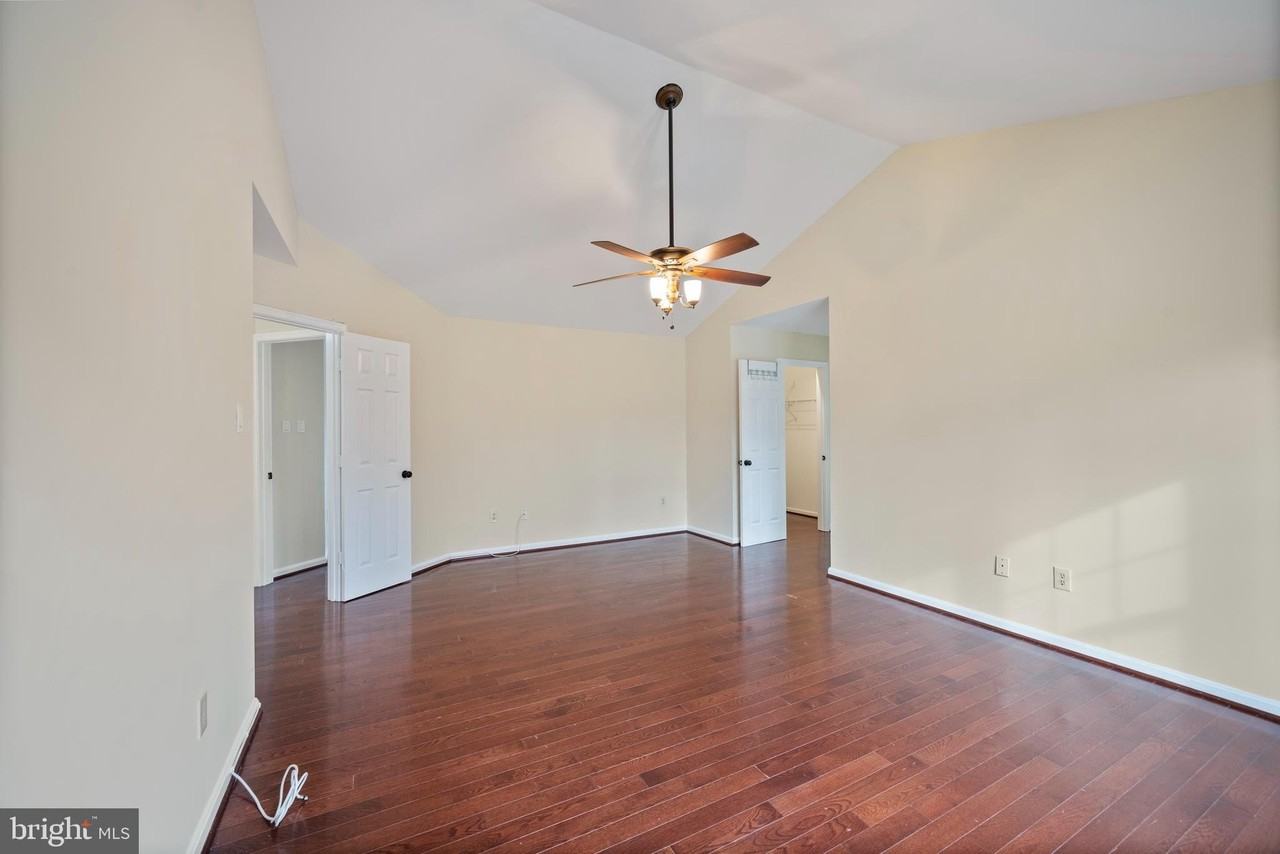 1324 Pleasant Meadow Rd - Photo 7 of 34