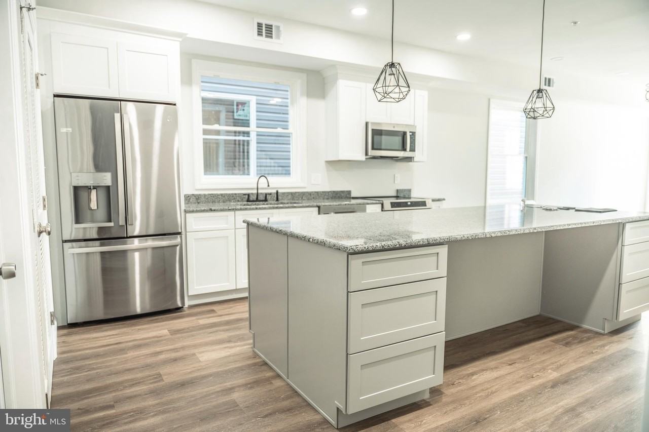 307 Arch St - Photo 2 of 27