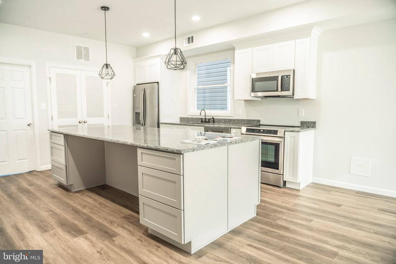 307 Arch St - Photo 3 of 27