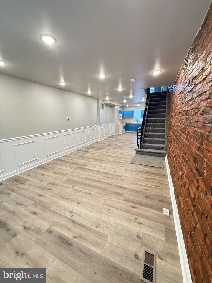 452 Ilchester Ave - Photo 3 of 21