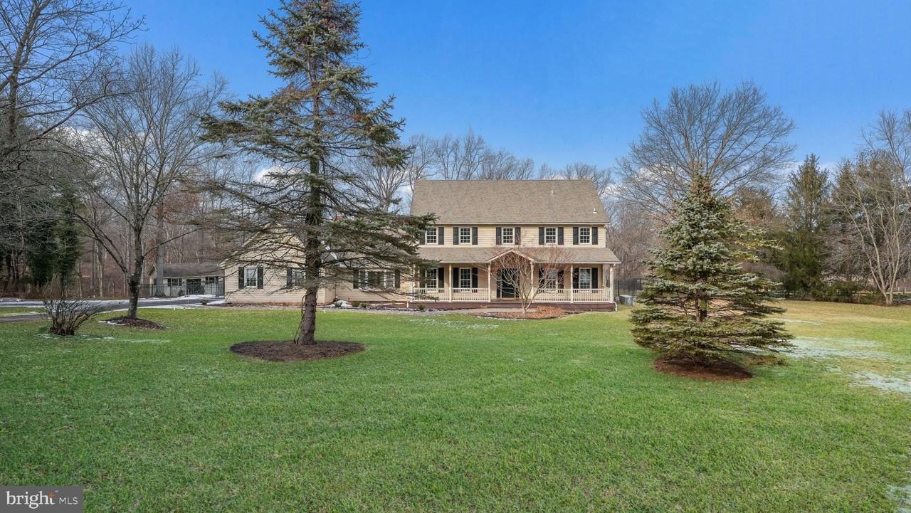 2520 Valley Rd - Photo 2 of 40