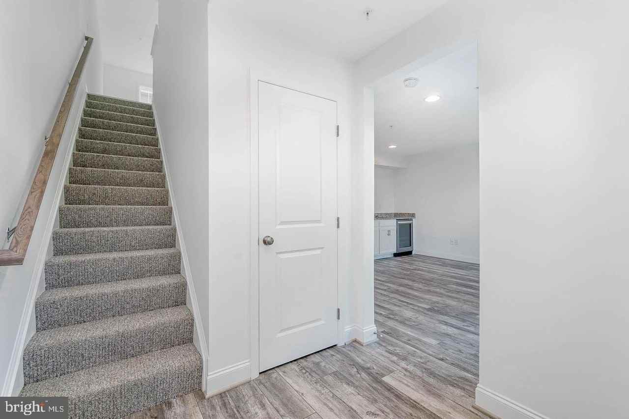 3252 Mateer Ln - Photo 3 of 21