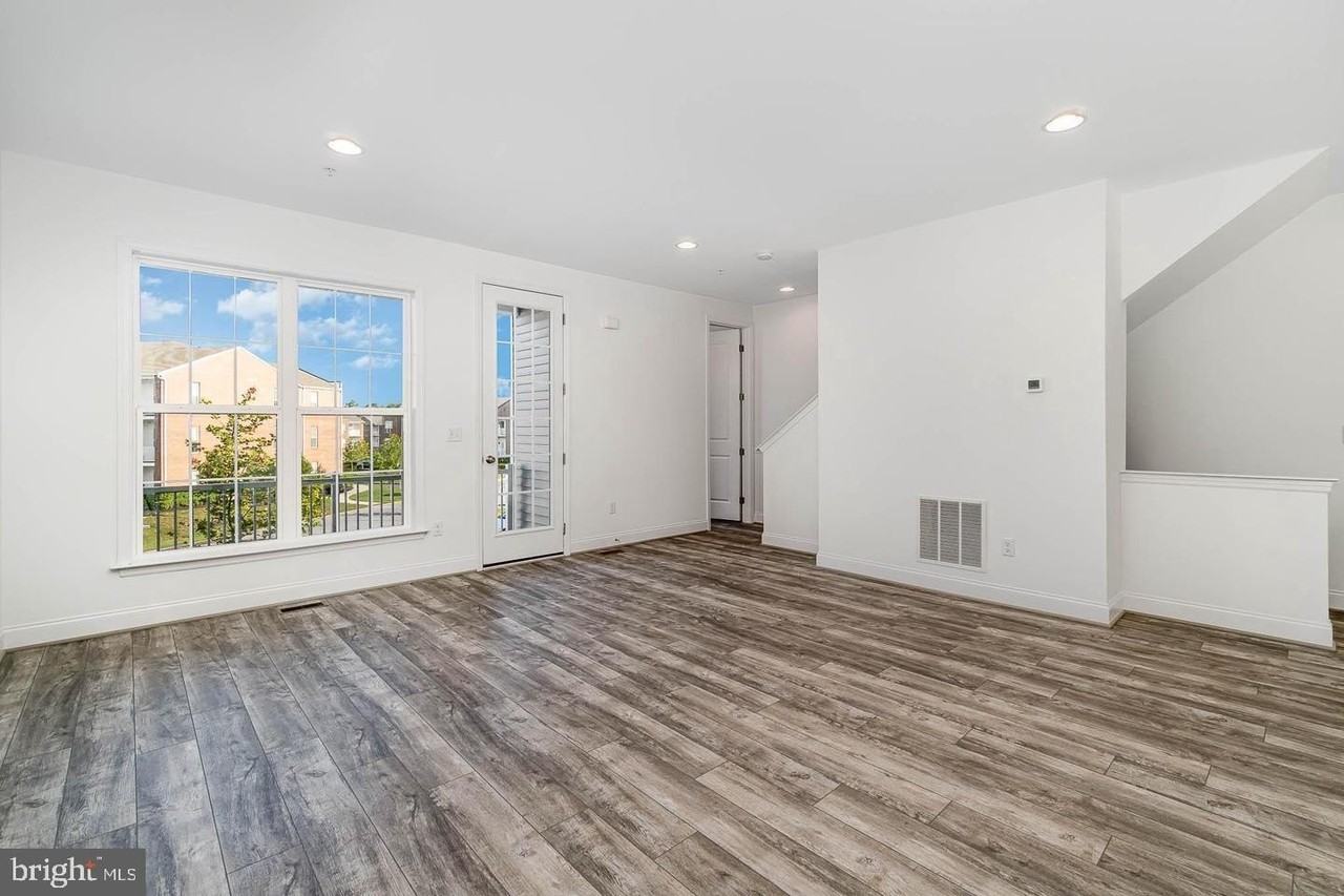 3252 Mateer Ln - Photo 7 of 21