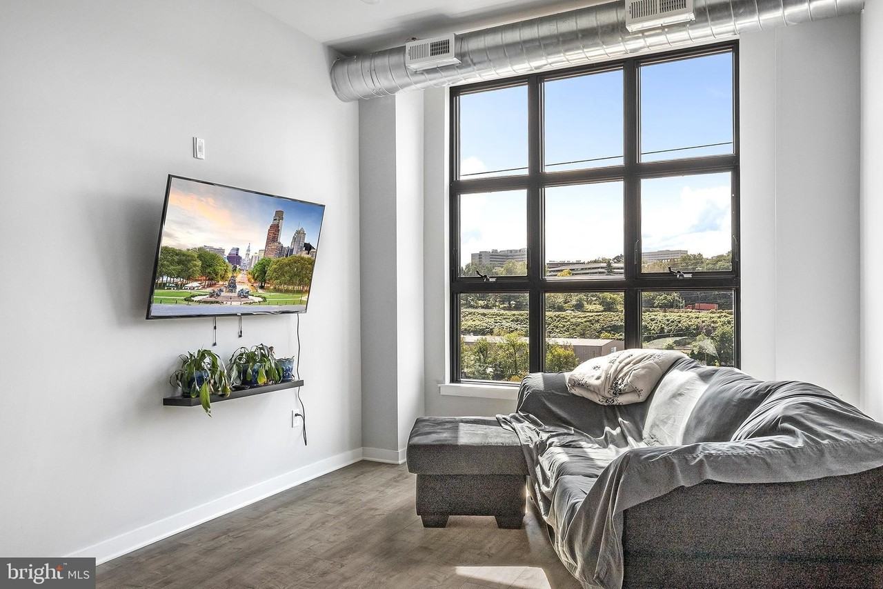 5102 Rochelle Ave Unit 18 #18 - Photo 3 of 13