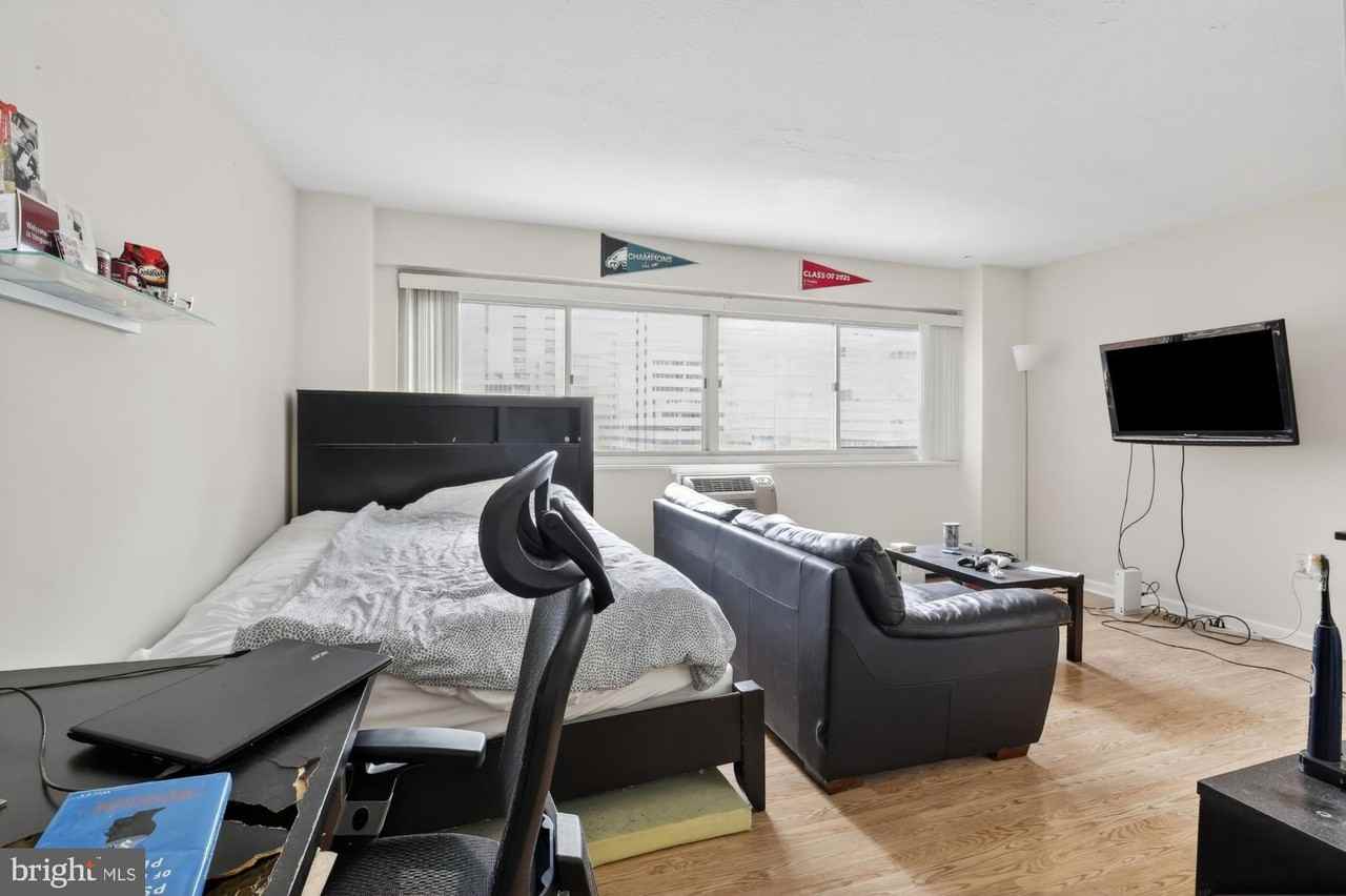 2101 Chestnut St Unit 923 #923 - Photo 2 of 26