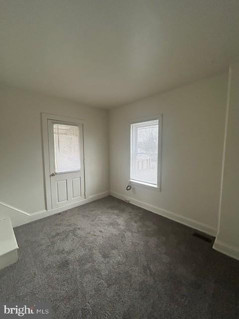 1638 Mount Rose Ave - Photo 5 of 9