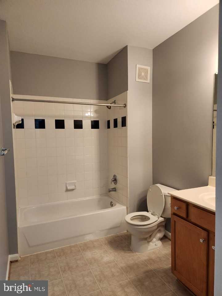 5106D Travis Edward Way Unit 5106d #5106D - Photo 3 of 11