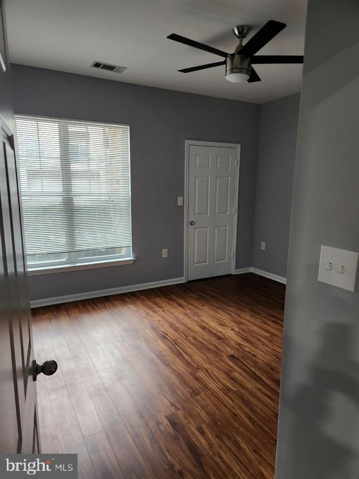 5106D Travis Edward Way Unit 5106d #5106D - Photo 7 of 11