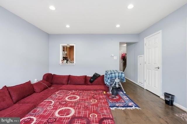 87 Sudbury Sq - Photo 3 of 22