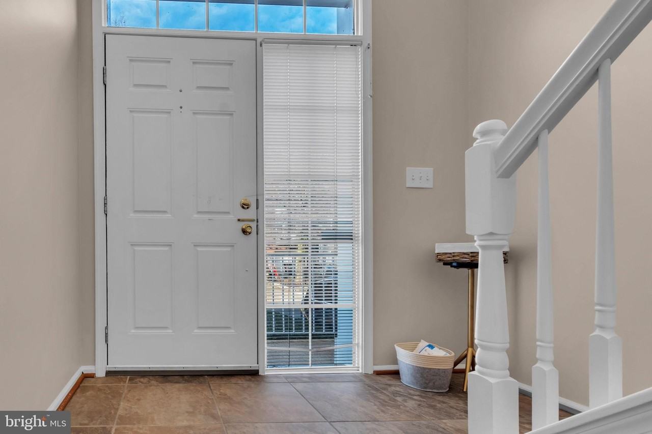 21644 Frame Sq - Photo 2 of 38