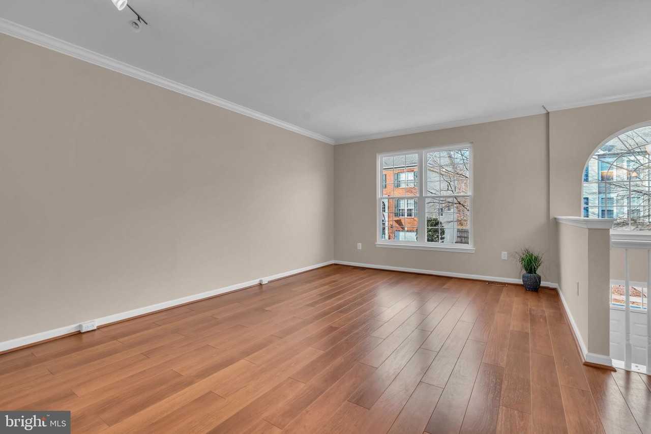 21644 Frame Sq - Photo 5 of 38