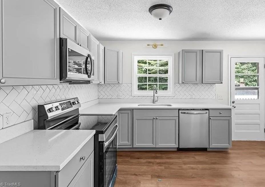 4501 Thomasville Rd - Photo 6 of 28